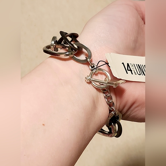 NWT NORDSTROM OFF THE RACK 14TH & UNION XL CHAIN HARDWARE TOGGLE BRACELET! - Picture 8 of 13